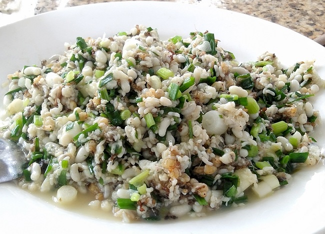 Trứng kiến tươi2