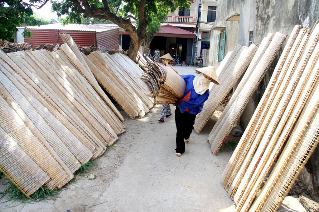 Bánh đa nem làng Chều