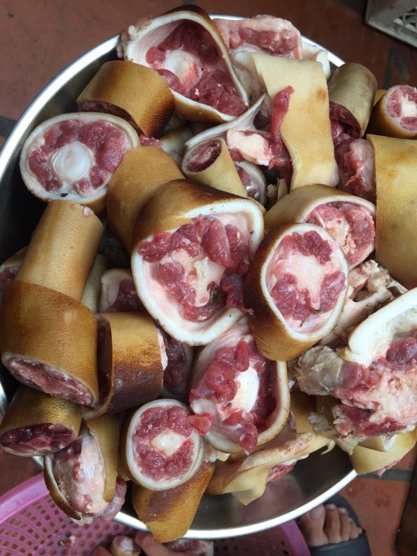 Đuôi bò chặt sẵn