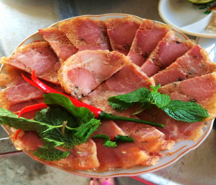 Giò Đà Điểu có vị ngọt tự nhiên, độ dai giòn sần sật