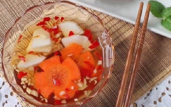 Bí quyết pha nước chấm nem ăn bún ngon