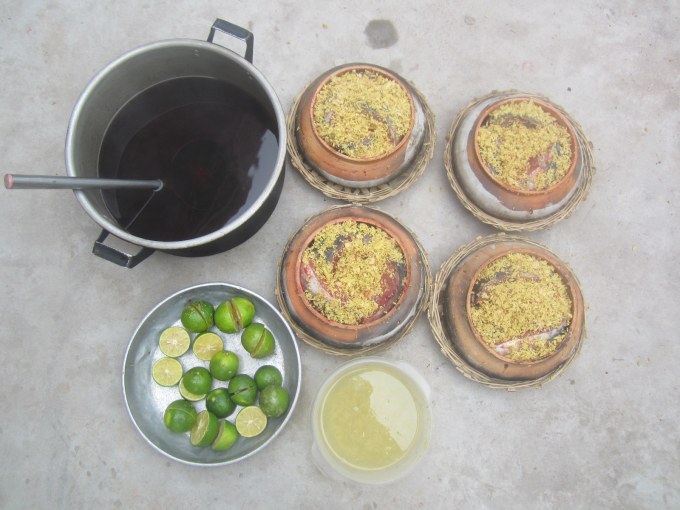 Tương cua đồng là gia vị kho cá kho làng vũ Đại